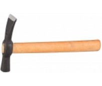      Молоток-кирочка каменщика с деревянной рукояткой 	  